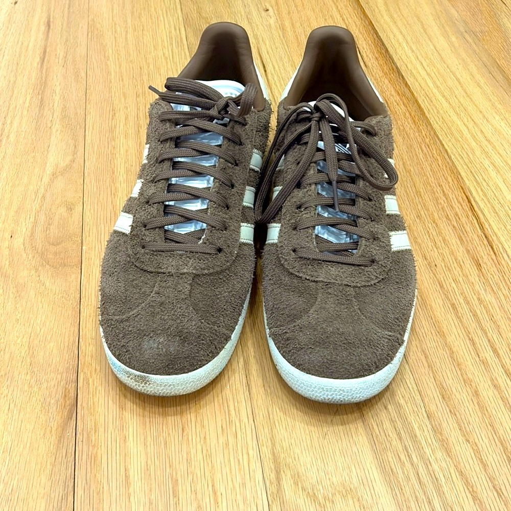 Adidas gazelle sneakers